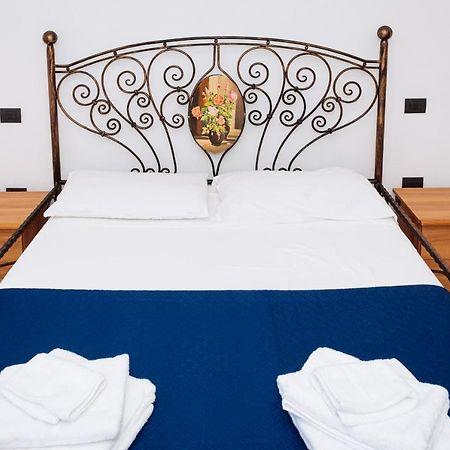 Casa Vacanze Maestrale - By Faendho بورتو توريس المظهر الخارجي الصورة