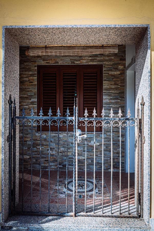 Casa Vacanze Maestrale - By Faendho بورتو توريس المظهر الخارجي الصورة